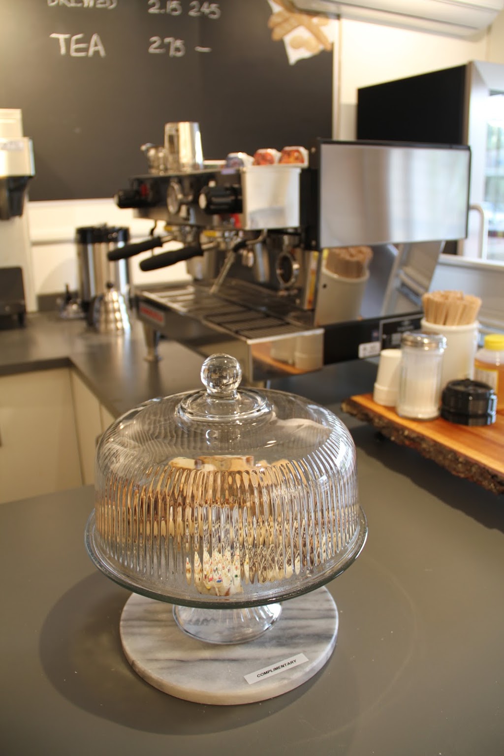 HOWS Coffee & Gift | 948 King St W, Hamilton, ON L8S 1K8, Canada | Phone: (905) 512-4768