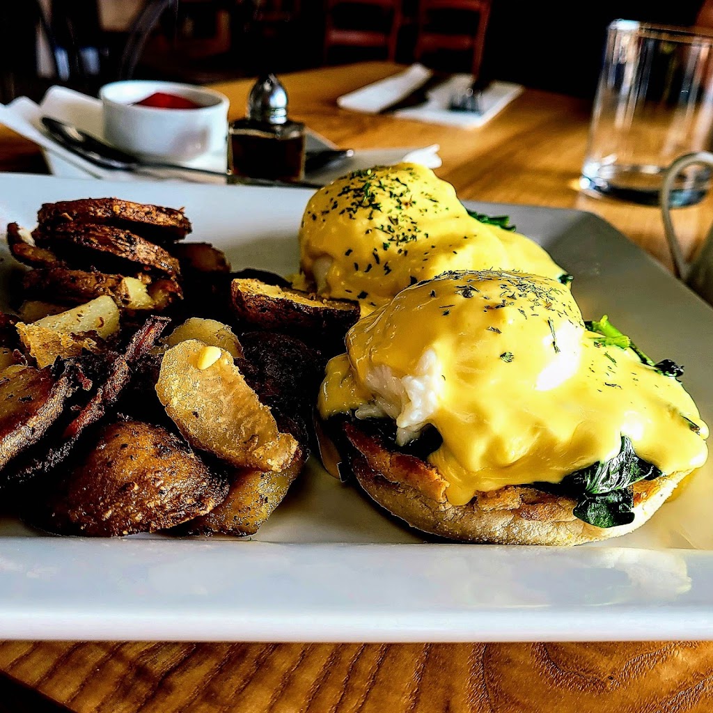 Shannons Kitchen Cafe Bistro | 338 Park St Unit 2, Victoria Harbour, ON L0K 2A0, Canada | Phone: (705) 510-9510