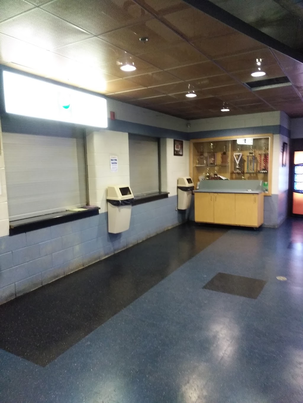 Gaylord Powless Arena | 1738 4th Line, Ohsweken, ON N0A 1M0, Canada | Phone: (519) 445-4311