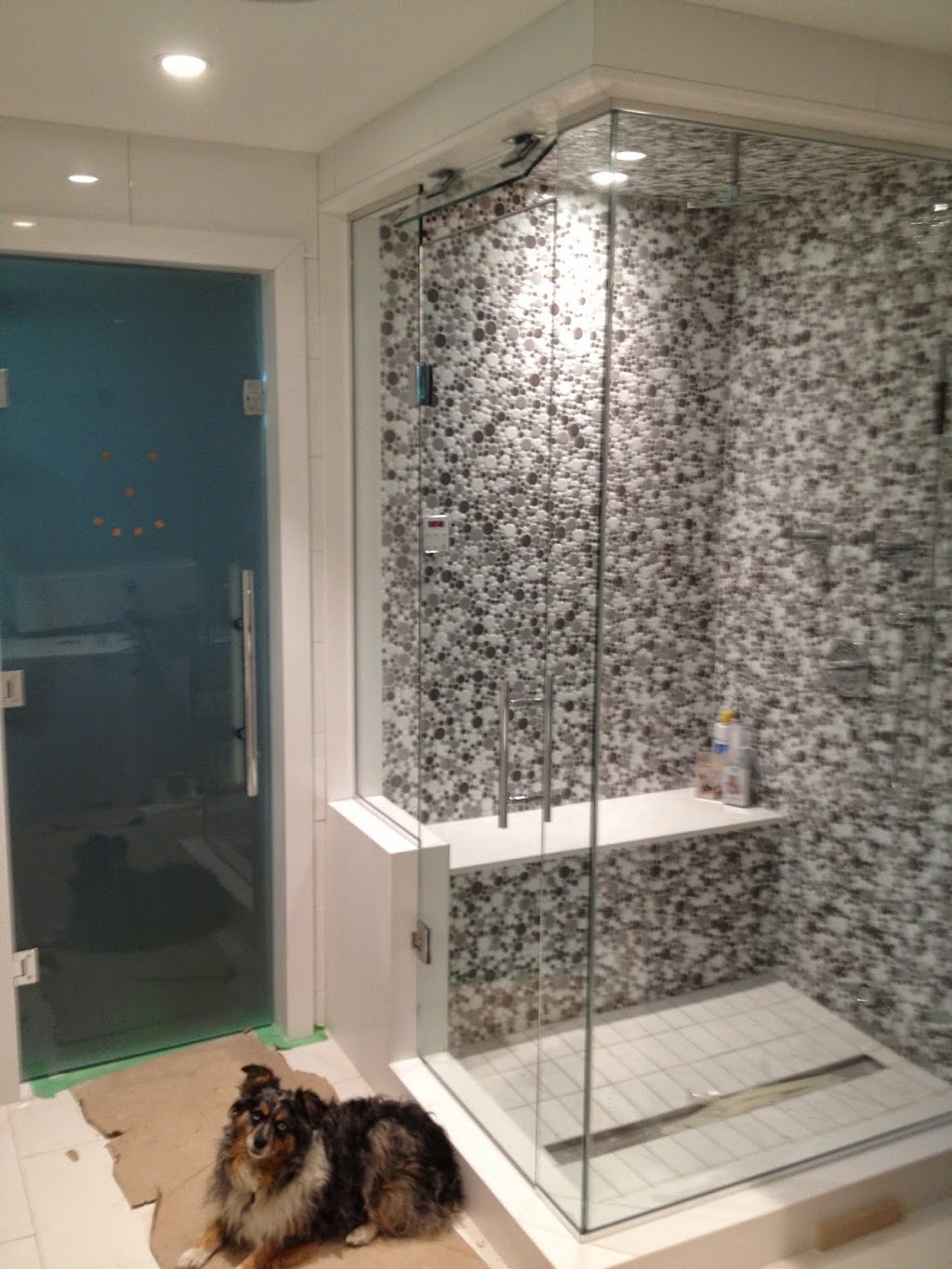 Blue Sky Glass Studio | 43 Albemarle St, Hamilton, ON L8L 7G5, Canada | Phone: (905) 547-6131