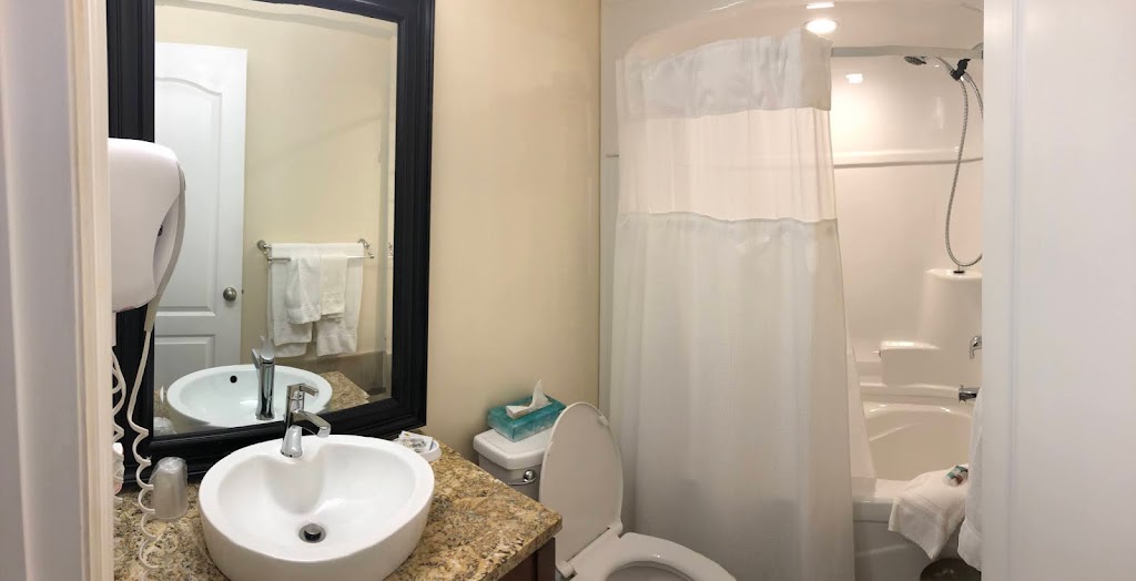 Inn at the Harbour | 255 Harbour St, Kincardine, ON N2Z 2X9, Canada | Phone: (519) 396-3311
