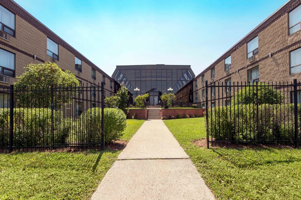 Quality Inn & Conference Centre | 924 King St, Midland, ON L4R 0B8, Canada | Phone: (705) 526-9307