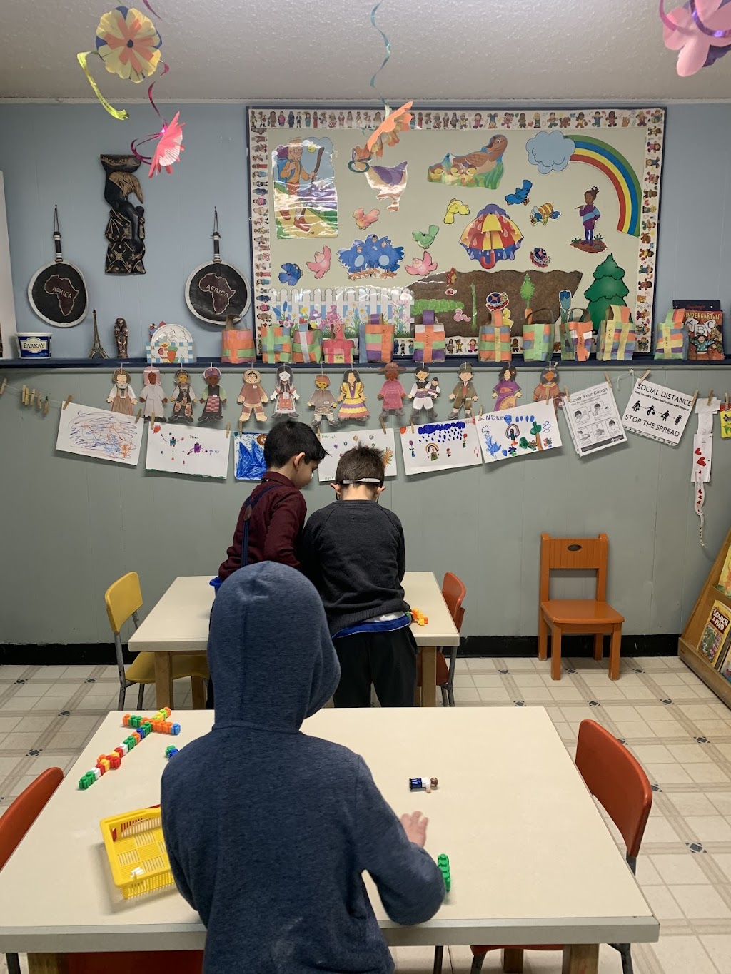 Charleswood Daycare. NW | 385 Capri Ave NW, Calgary, AB T2L 0J5, Canada | Phone: (403) 284-2648