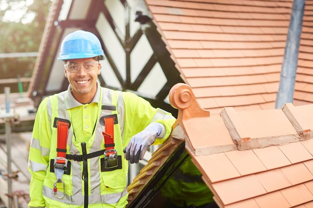 Expert Roofing Red Deer | 52 Oak Dr E, Red Deer, AB T4P 0B8, Canada | Phone: (587) 713-4552