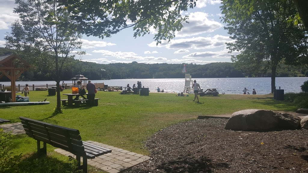Au Petit Marigot | 90 Chemin Clément, Mont-Tremblant, QC J8E 1N8, Canada | Phone: (819) 425-9691