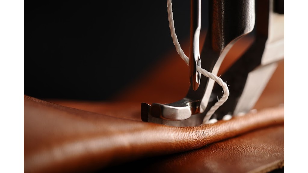 Golden Stitches | 1129 Corrie St Unit 1A, Innisfil, ON L9S 1W9, Canada | Phone: (416) 890-2661
