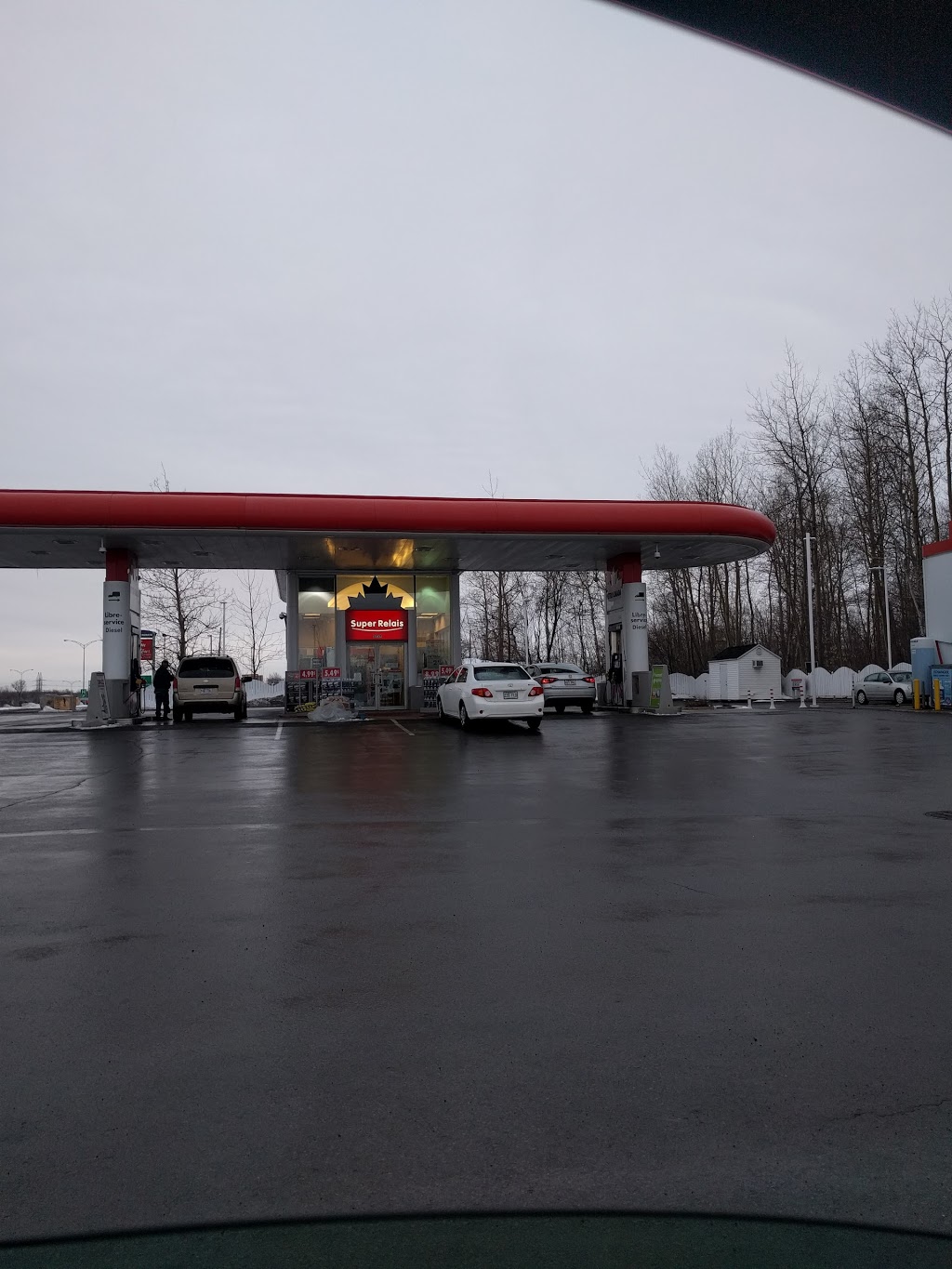 Petro-Canada | 3737 Autoroute 440, Laval, QC H7E 5J3, Canada | Phone: (450) 661-5657