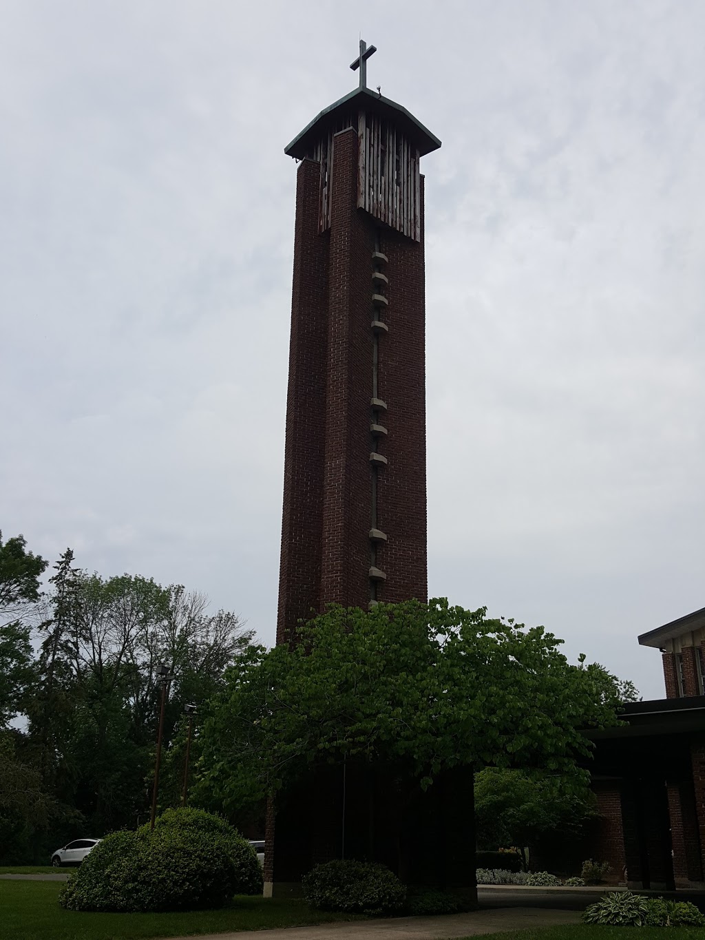 Wellington Square United Church | 2121 Caroline St, Burlington, ON L7R 1L7, Canada | Phone: (905) 634-1849