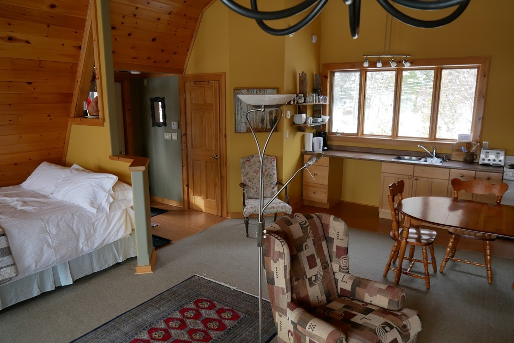 Green Bay Lodge | 322 Cosby Subdivision Rd, Mindemoya, ON P0P 1S0, Canada | Phone: (705) 368-2848