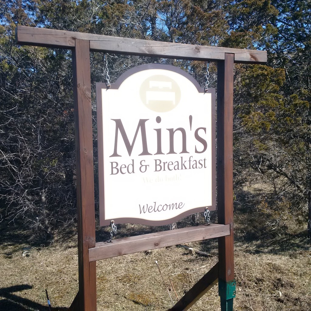 Mins BnB | 330 Mitchells Crossroad, Erinsville, ON K0K 2A0, Canada | Phone: (905) 441-5397