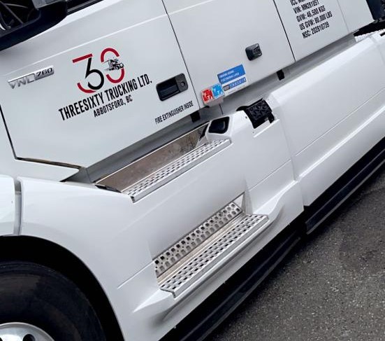 THREESIXTY TRUCKING LTD | 31408 Homestead Crescent, Abbotsford, BC V2T 6V5, Canada | Phone: (604) 751-1309