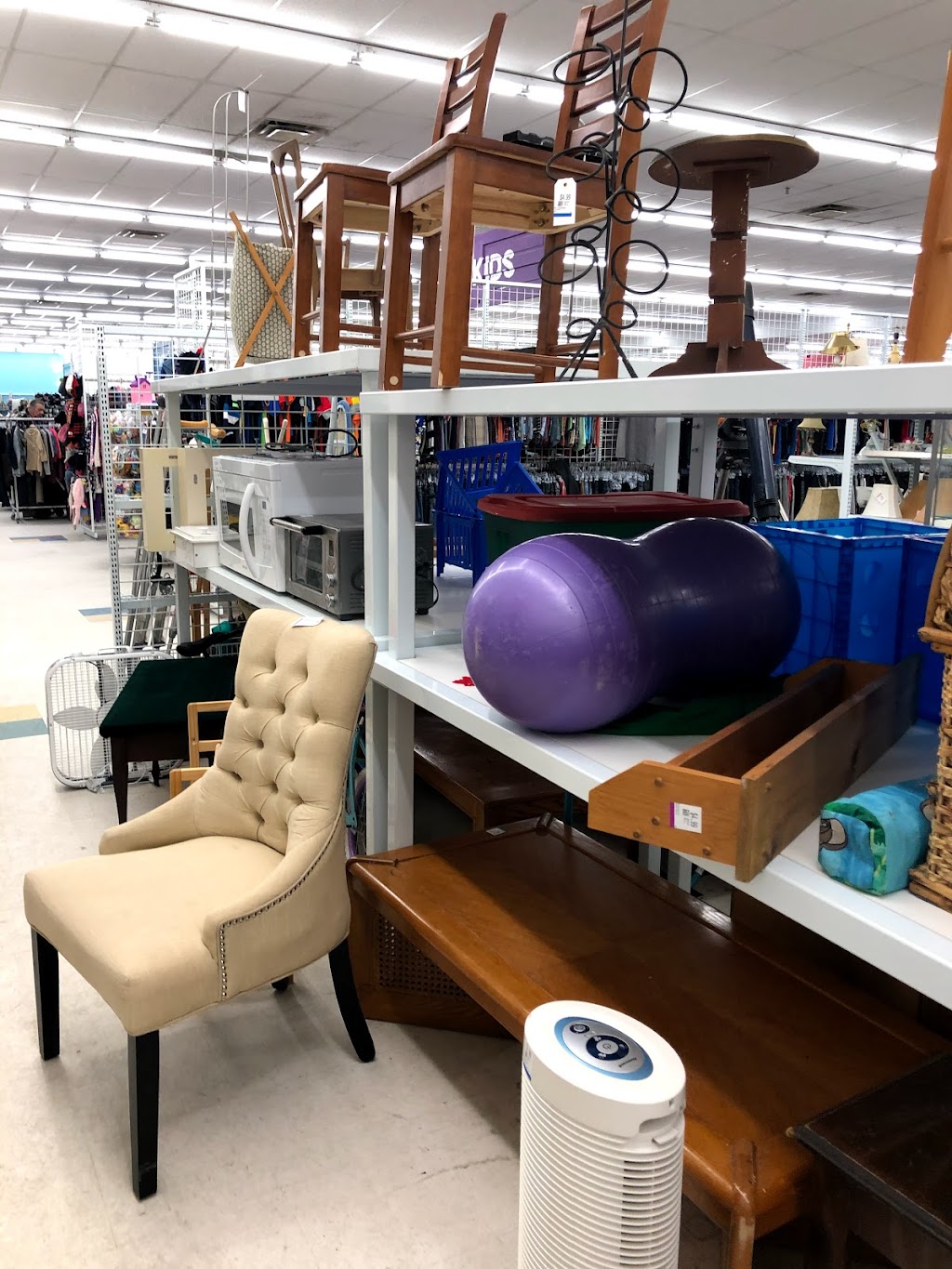 Value Village | 165 Wellington St W, Barrie, ON L4N 1L7, Canada | Phone: (705) 733-9224
