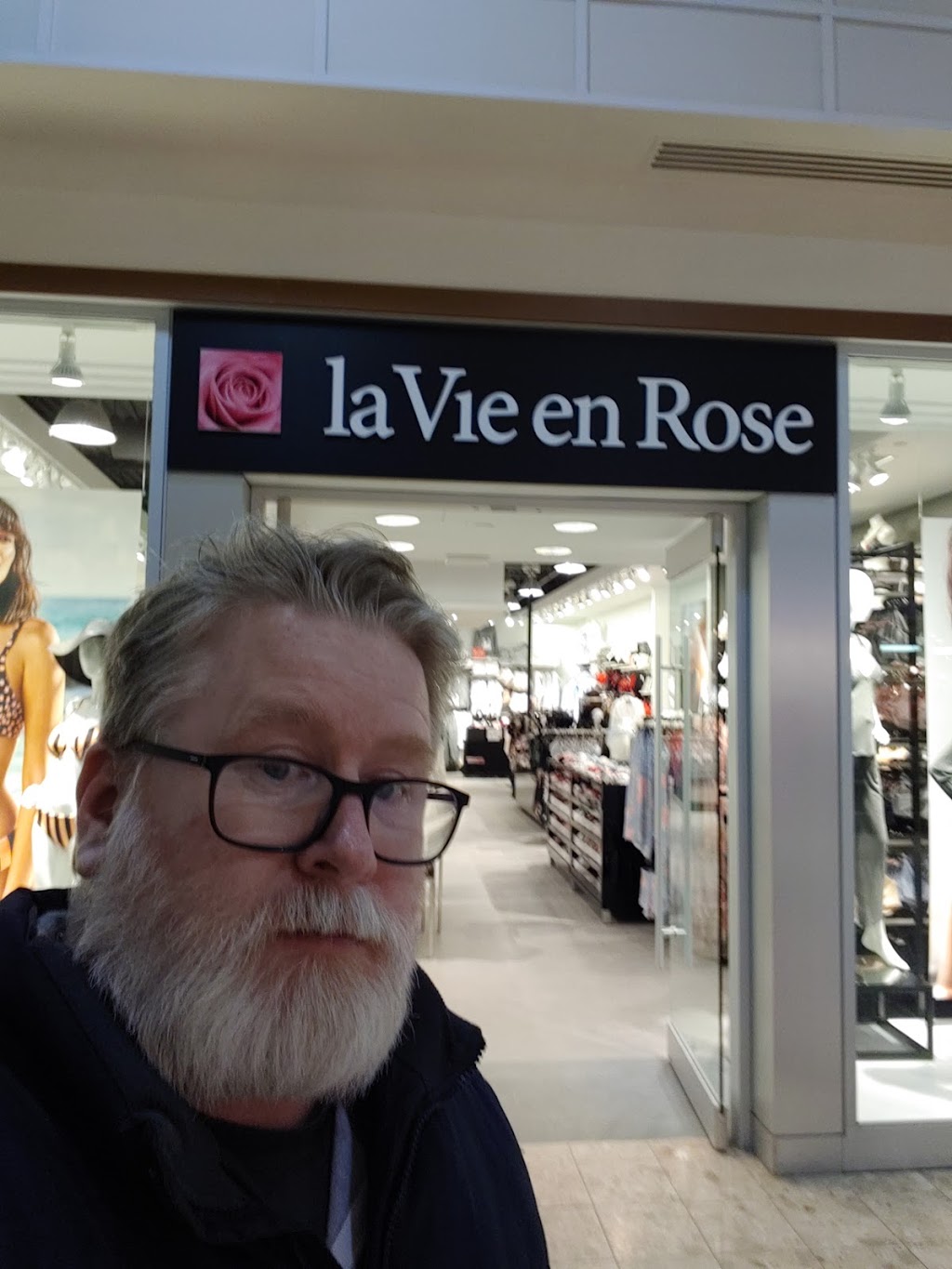 La Vie En Rose | Stratford, ON N5A 6W6, Canada | Phone: (519) 629-3816
