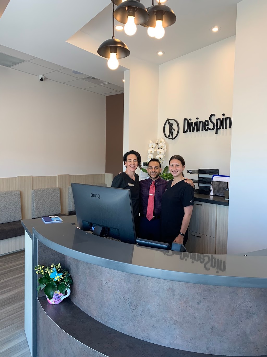 Divine Spine Burlington | 3247 Appleby Ln #11, Burlington, ON L7L 2X9, Canada | Phone: (289) 812-2434