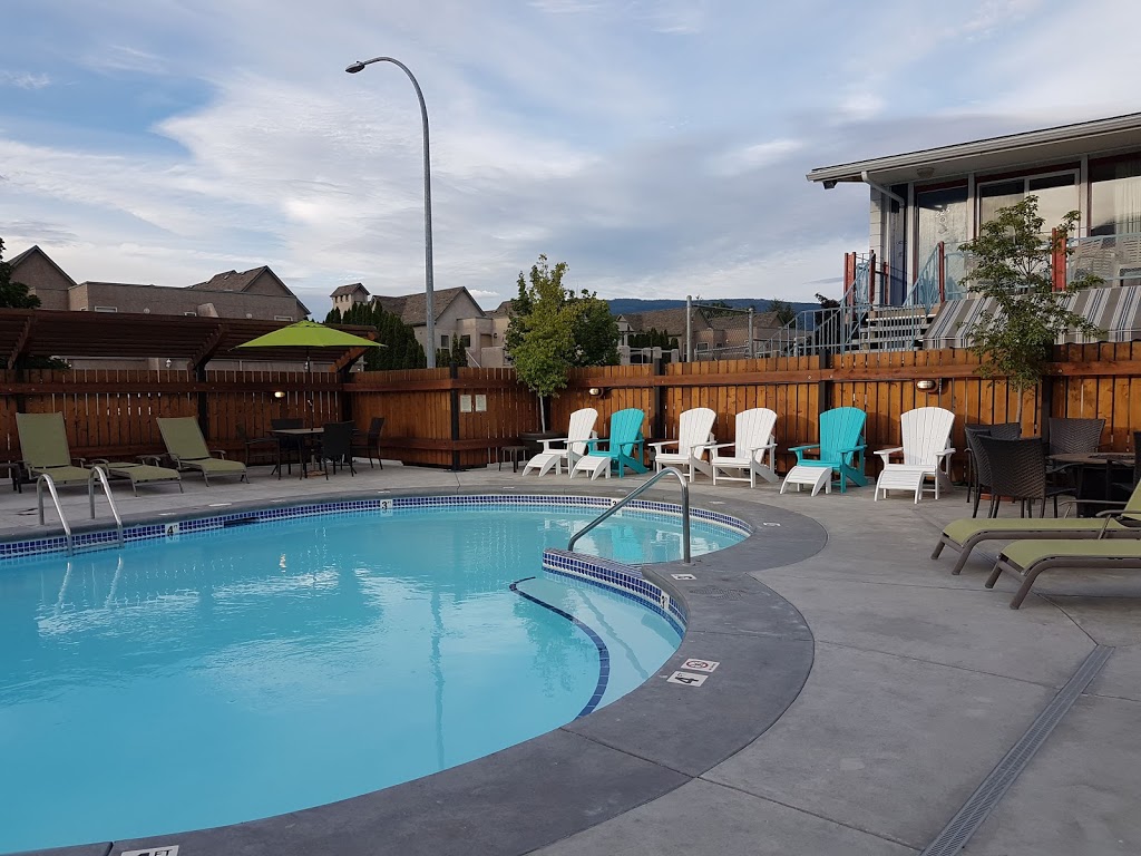 Bowmont Motel | 80 Riverside Dr, Penticton, BC V2A 5Y3, Canada | Phone: (250) 490-0231