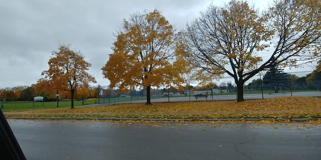 Cliffwood Park | 280 Cliffwood Rd, North York, ON M2H 2S7, Canada | Phone: (416) 338-4386