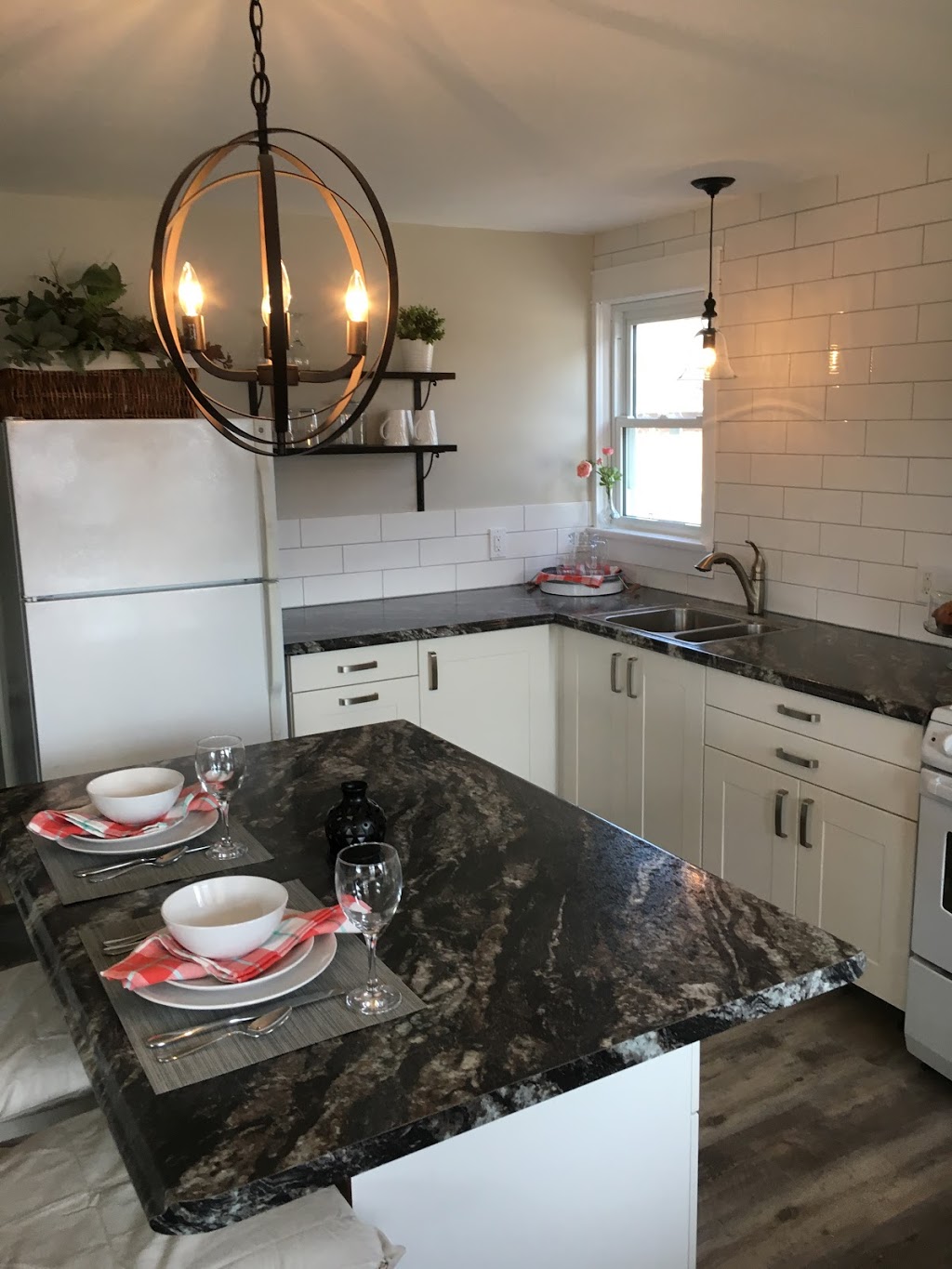 Villa Niagara Bed & Breakfast | 697 Niagara St, St. Catharines, ON L2M 3S1, Canada | Phone: (905) 328-3392