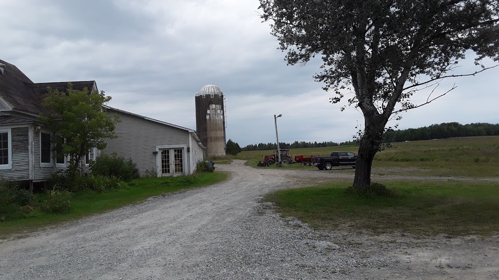 Au Vieux Silo | 459 Chemin de la Rivière, Magog, QC J1X 3W5, Canada | Phone: (819) 481-1859