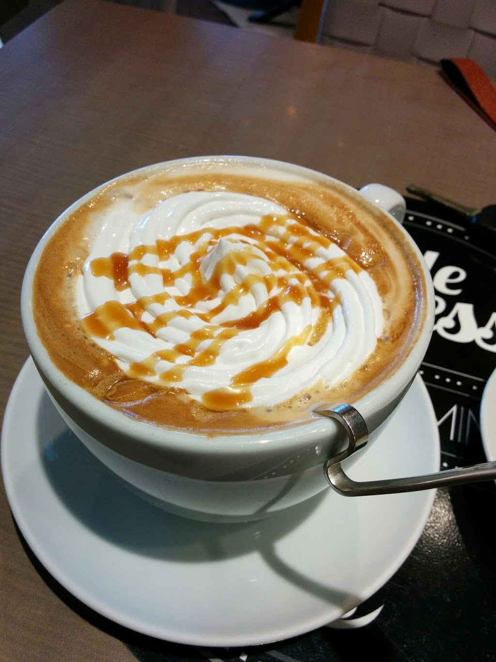 ES Café | 1365 Route des Rivières #110, Saint-Nicolas, QC G7A 2V6, Canada | Phone: (418) 836-9324