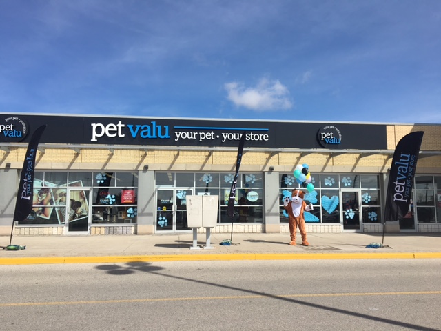 Pet Valu | 2810 Major MacKenzie Dr W, Maple, ON L6A 3L2, Canada | Phone: (905) 303-1172
