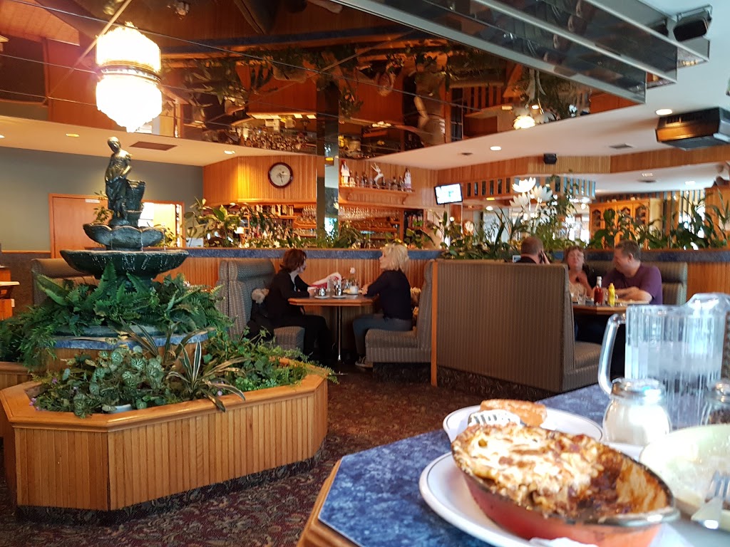 Blue Diamond Restaurant | 1428 22 St W, Saskatoon, SK S7M 0S9, Canada | Phone: (306) 652-6464