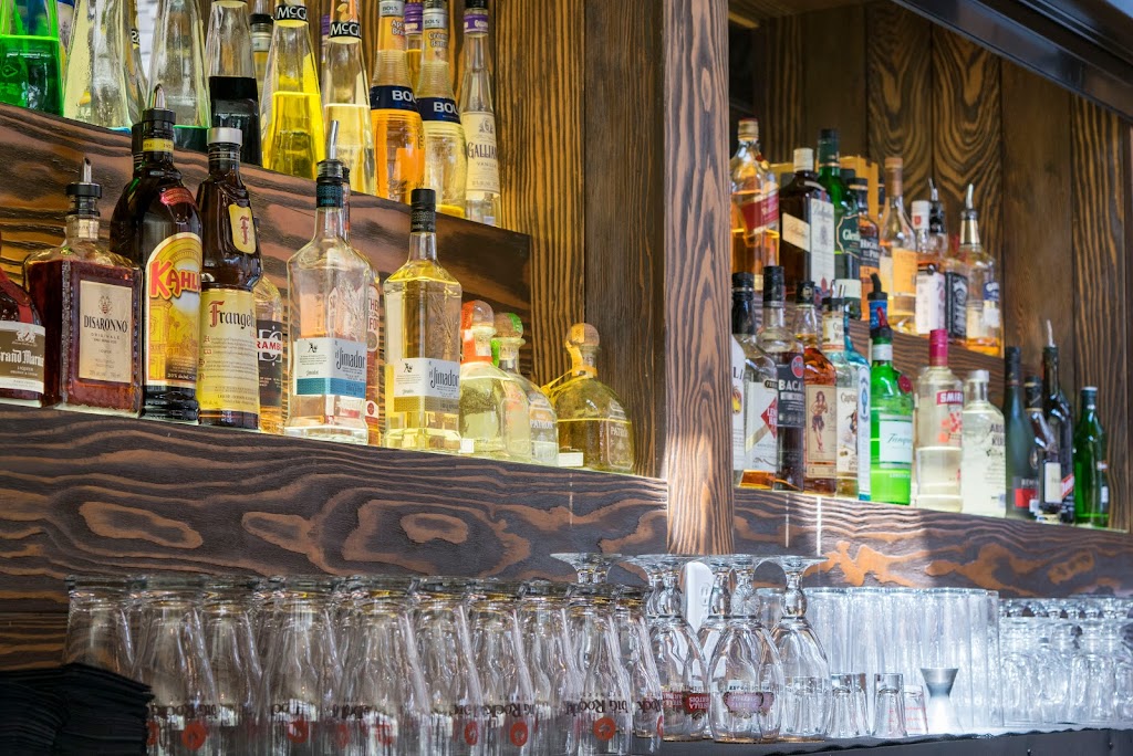Vimys Lounge and Grill | 101 Clematis Ave, Waterton Park, AB T0K 2M0, Canada | Phone: (403) 859-2275
