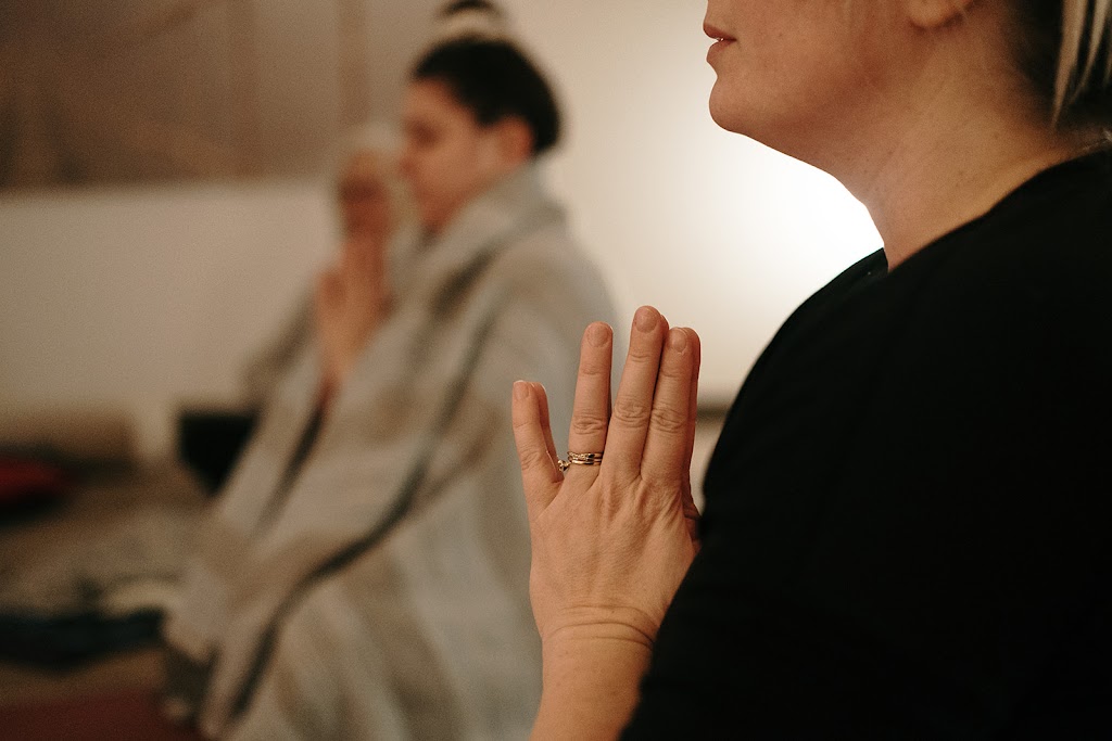 Yoga des sources | 73 Rue Desrivières, Saint-Camille, QC J0A 1G0, Canada | Phone: (877) 375-0538