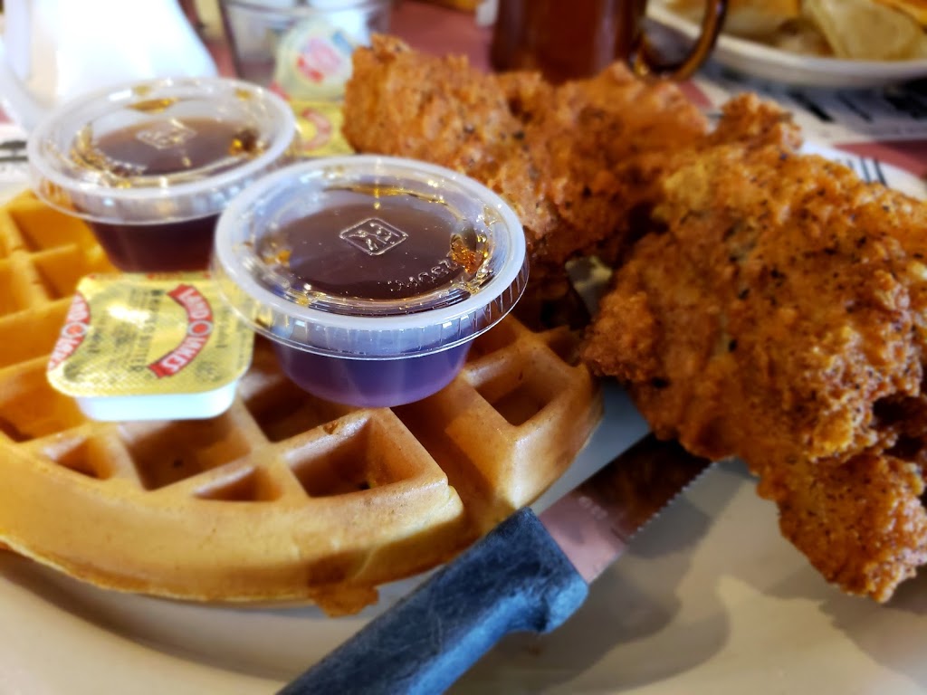 Iron Kettle Restaurant | 1009 Olean Rd, East Aurora, NY 14052, USA | Phone: (716) 652-5310