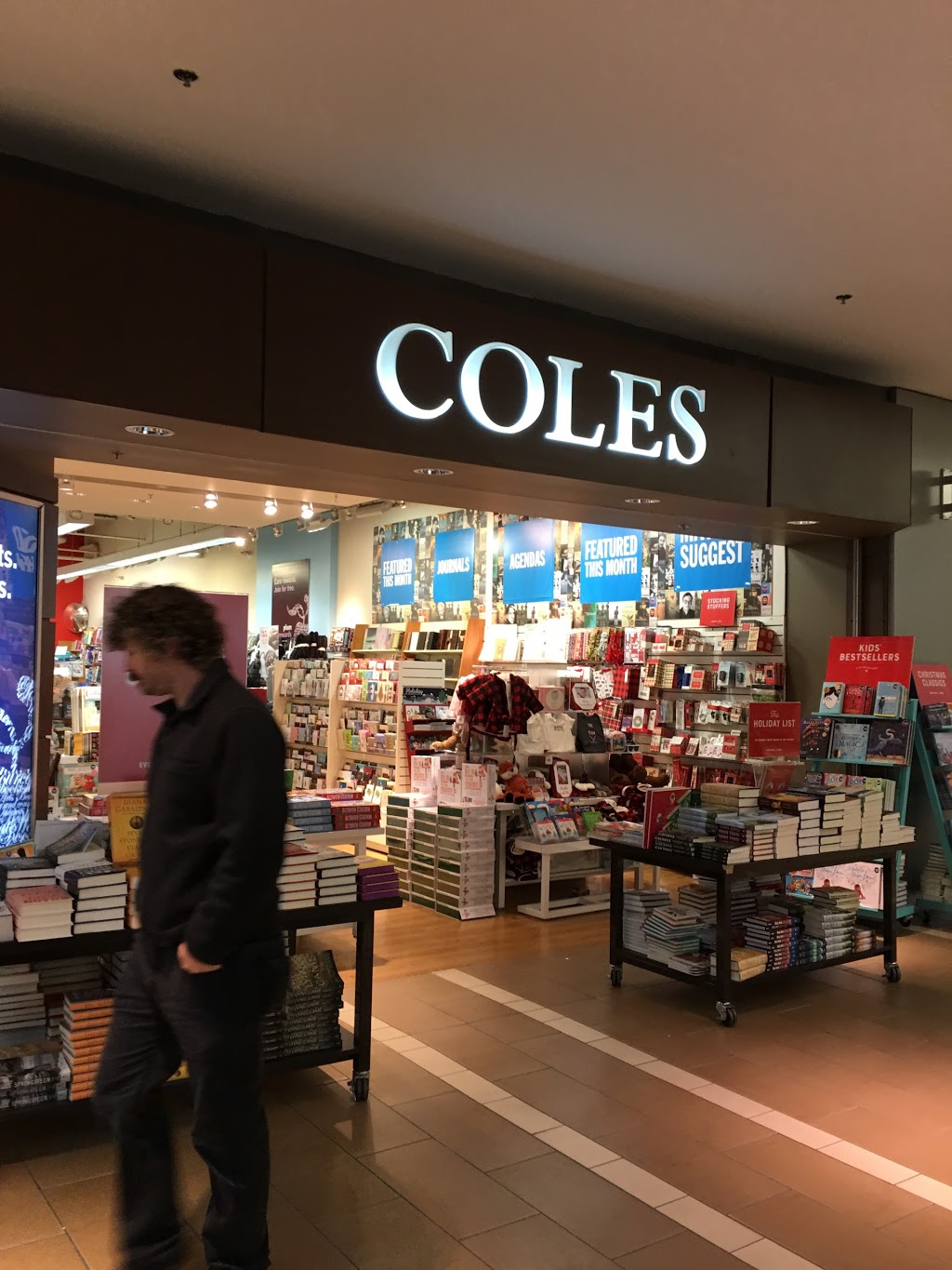 Coles - Brentwood Mall | 4567 Lougheed Hwy, Burnaby, BC V5C 3Z6, Canada | Phone: (604) 298-2825