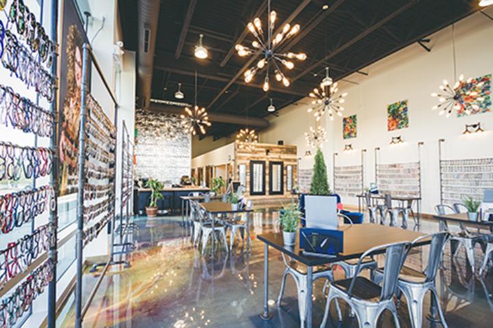 Les Branchés Lunetterie inc | Blainville | 1250 Boulevard Michèle-Bohec suite 102, Blainville, QC J7C 5S4, Canada | Phone: (579) 477-0248