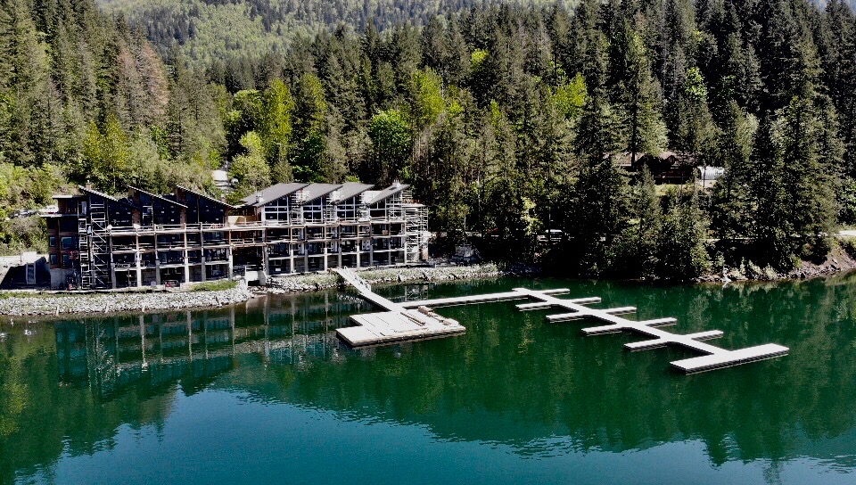 Lakeside | 3175 Columbia Valley Hwy, Cultus Lake, BC V2R 5A3, Canada | Phone: (604) 819-1544