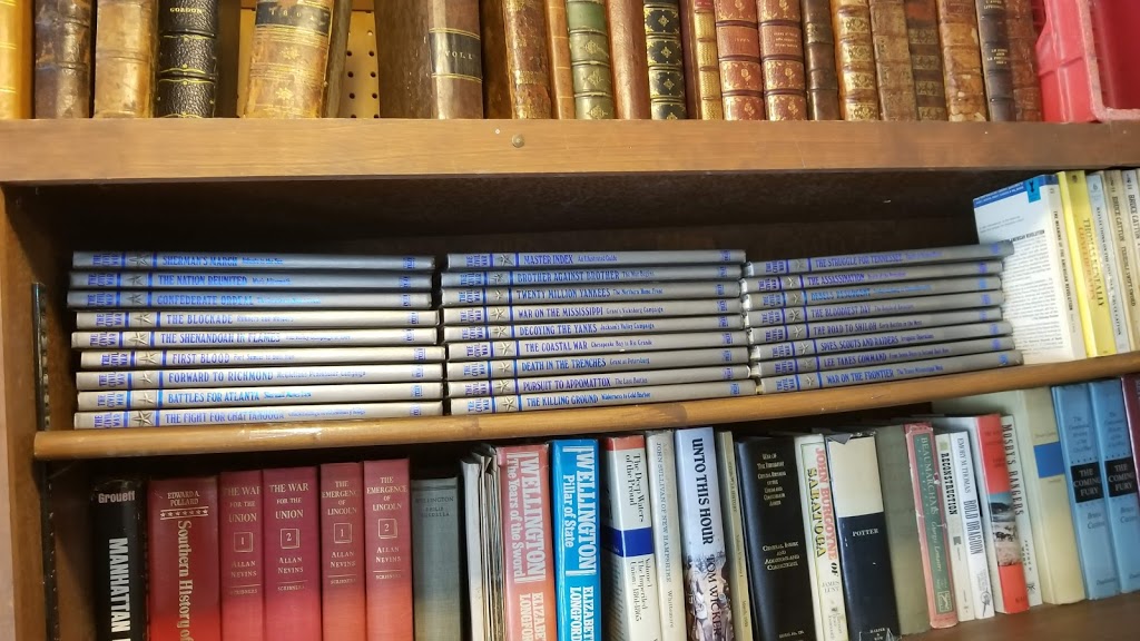 Old Favorites Bookshop Ltd | 132 ON-7, Locust Hill, ON L0H 1J0, Canada | Phone: (905) 294-3865