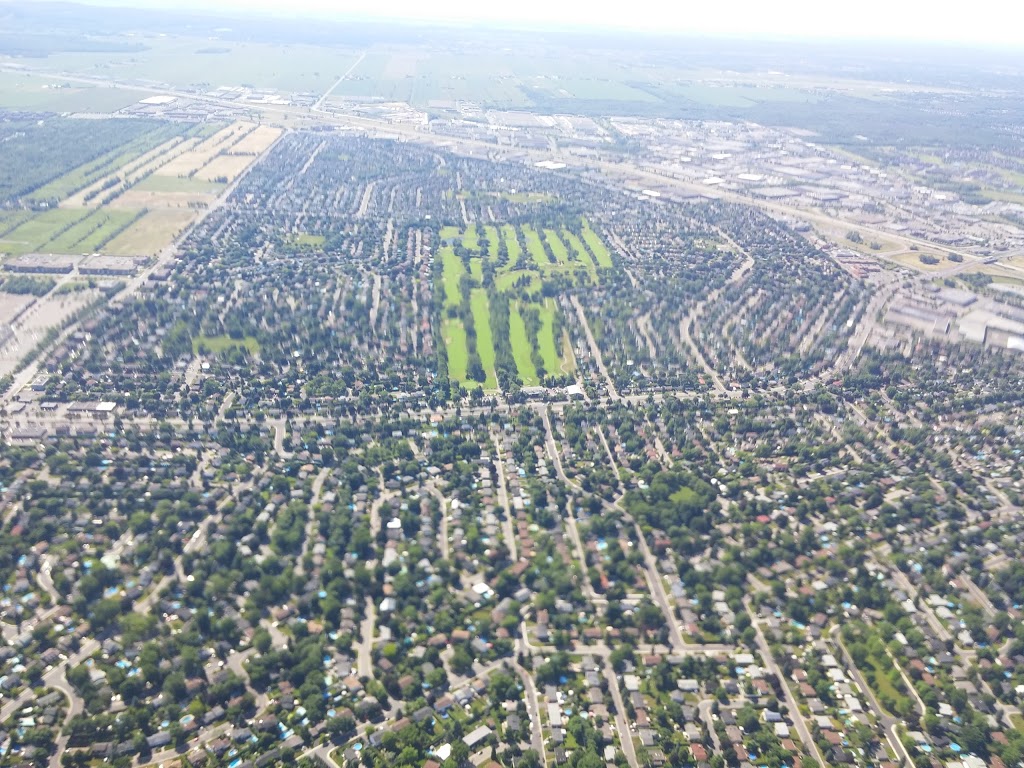 Club De Golf Boucherville | 300 Boulevard de Mortagne, Boucherville, QC J4B 1B5, Canada | Phone: (450) 655-9063