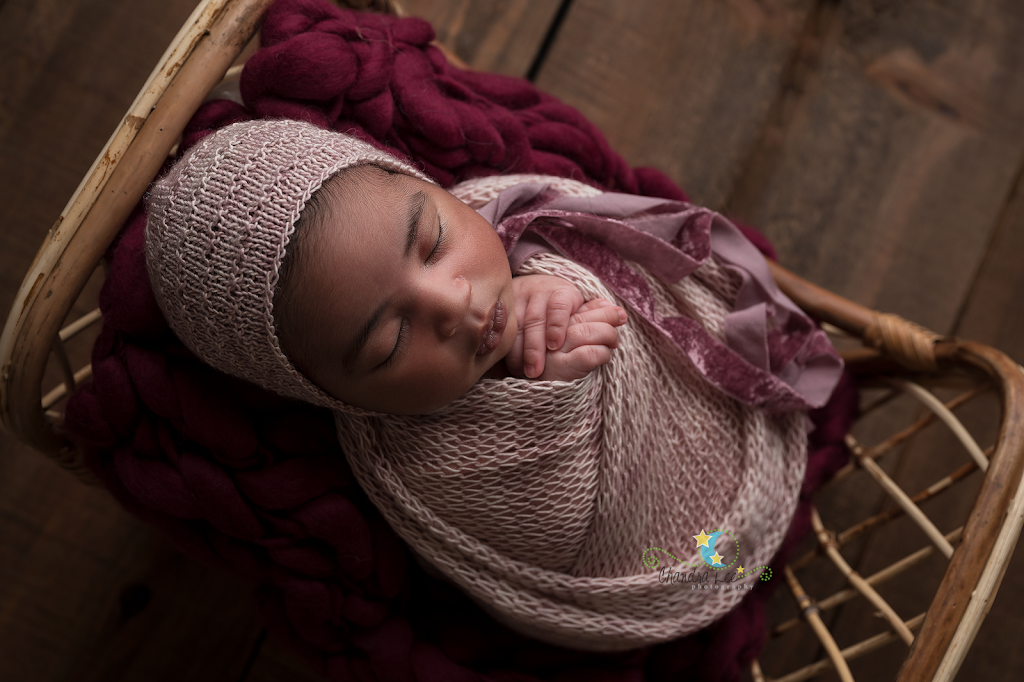 Newborn Photography by Chandra Lee Photography | 225 Millburn Dr, Bowmanville, ON L1C 5M1, Canada | Phone: (905) 449-2200