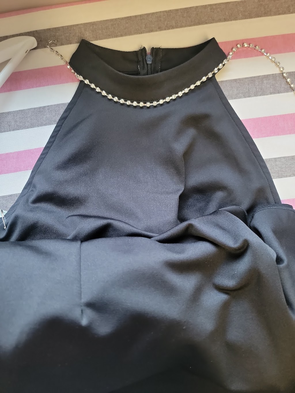 Julies Sewing Work | 1600 90 Ave SW, Calgary, AB T2V 5A8, Canada | Phone: (587) 586-7236
