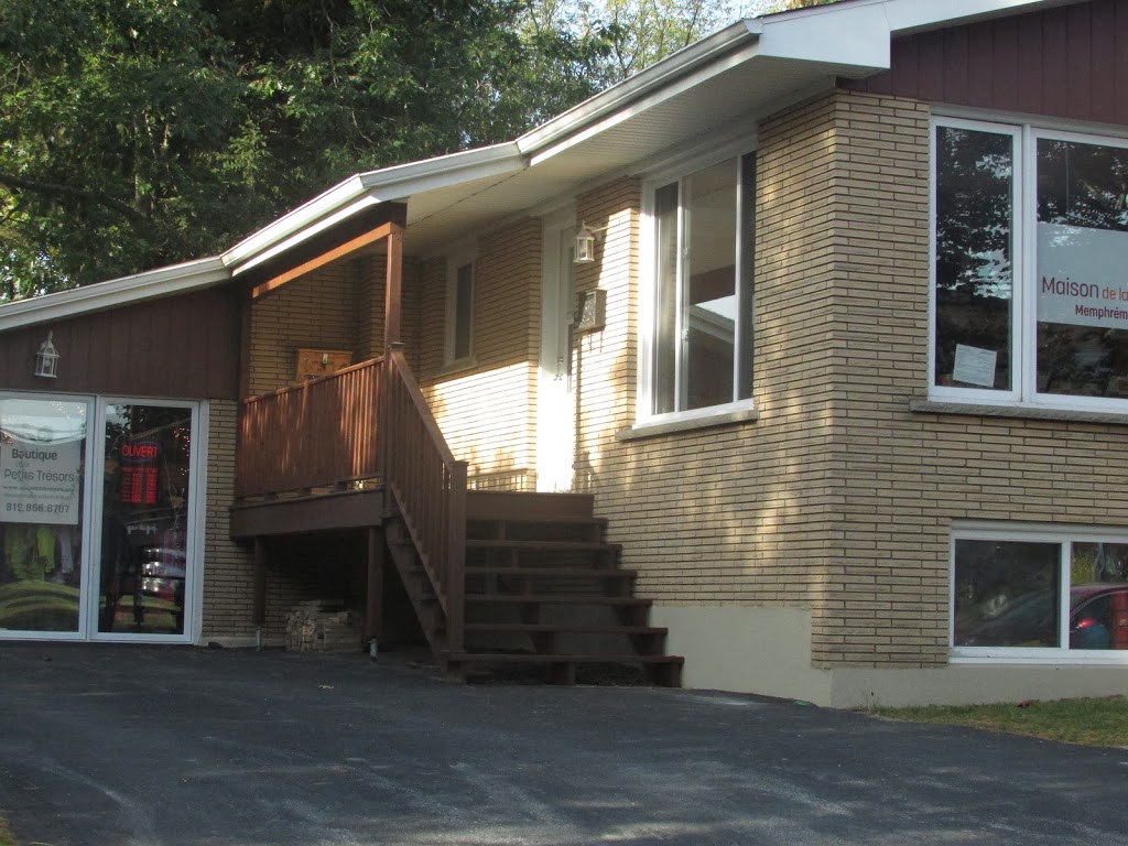 Boutique aux Petits Trésors | 40 Rue Jean-Paul II, Magog, QC J1X 1E3, Canada | Phone: (819) 868-6707