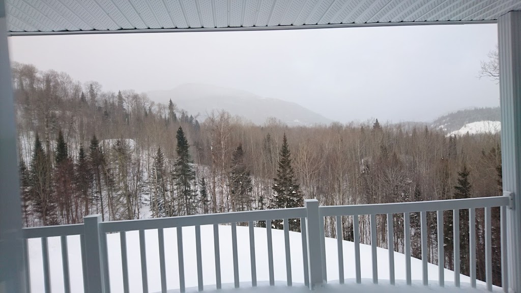 Chalet à Louer Mont Edouard | Rue Du, Chem. du Rivage, LAnse-Saint-Jean, QC G0V 1J0, Canada | Phone: (418) 482-1642