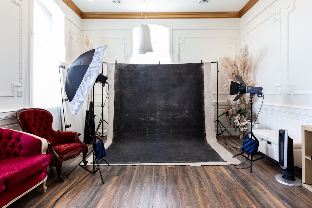 Ana Kat Photography | 319 Governors Ct #4, New Westminster, BC V3L 5S5, Canada | Phone: (604) 256-7786