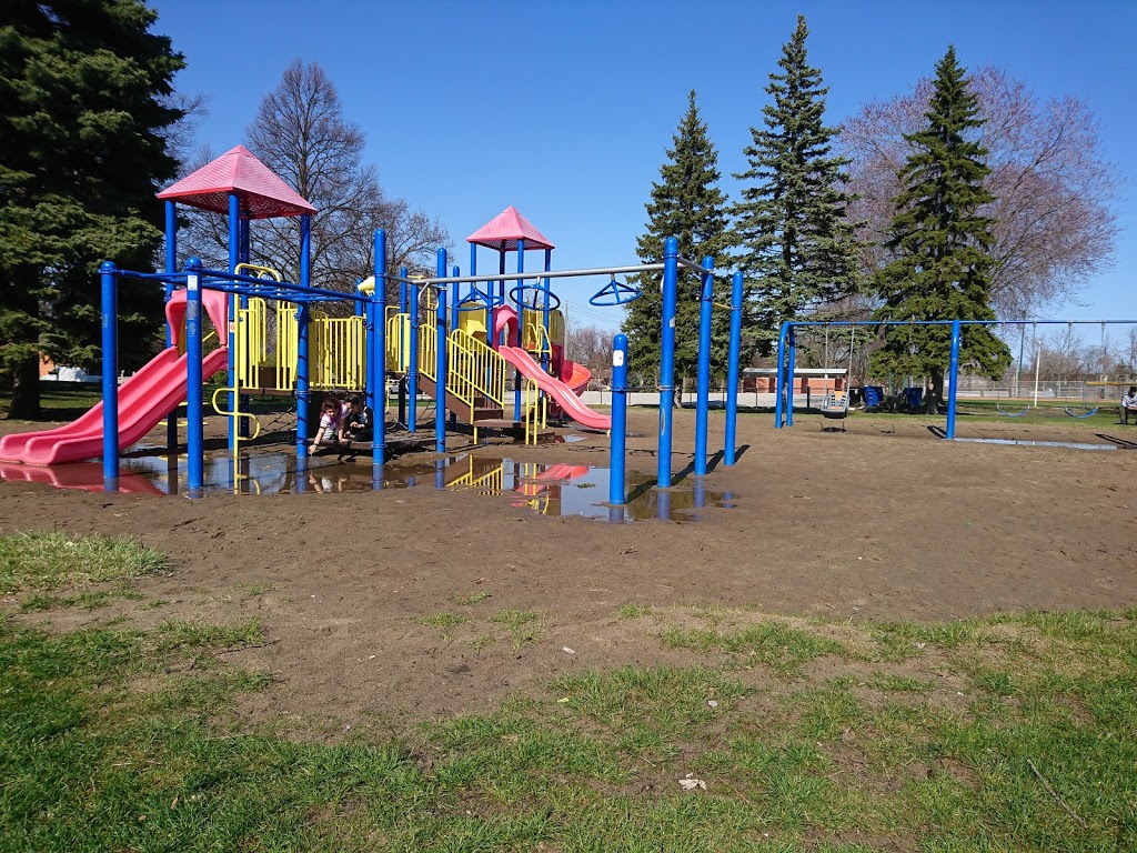 Scarborough Village Park | 23 Gatesview Ave, Scarborough, ON M1J 3G5, Canada | Phone: (416) 338-4386