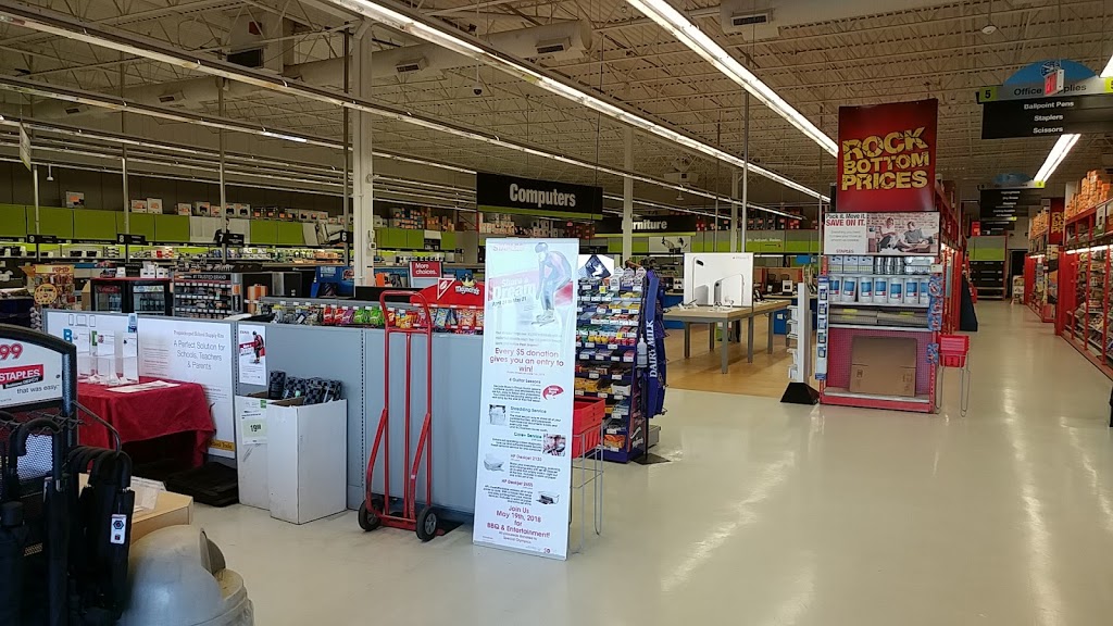 Staples | 6581 Aulds Rd, Nanaimo, BC V9T 6J6, Canada | Phone: (250) 390-5900