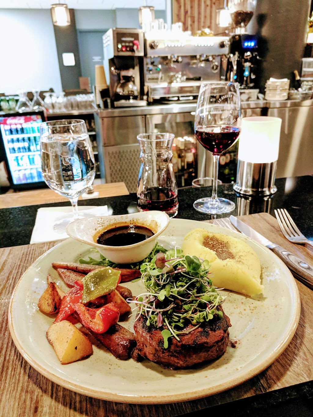 Resto-Bar Le Brasier 1908 | 225 Rue Saint Georges, Trois-Rivières, QC G9A 2K1, Canada | Phone: (873) 387-1908