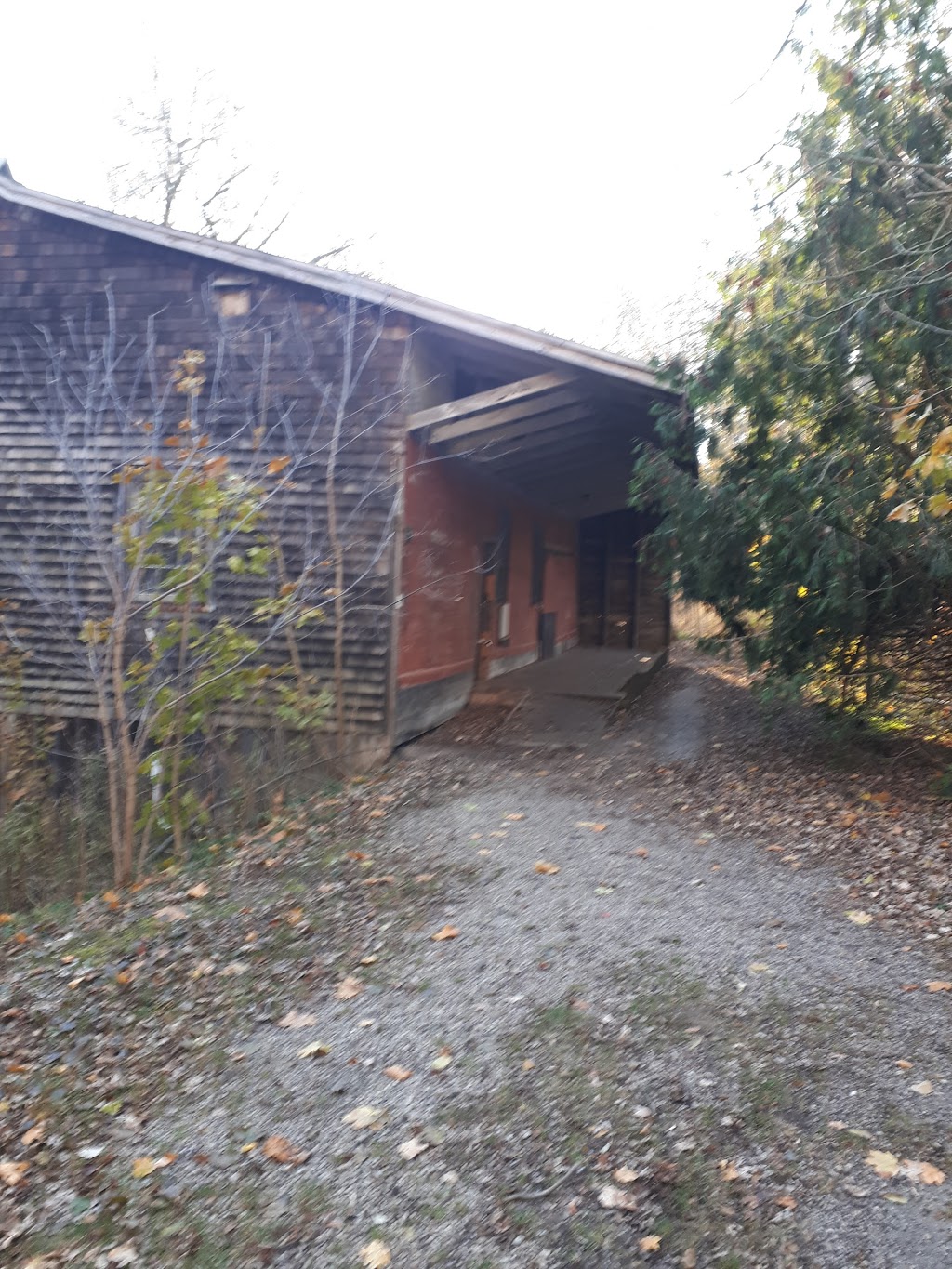 Apps Mill Nature Centre | 308 Robinson Rd, Brantford, ON N3T 5L7, Canada | Phone: (519) 752-0655
