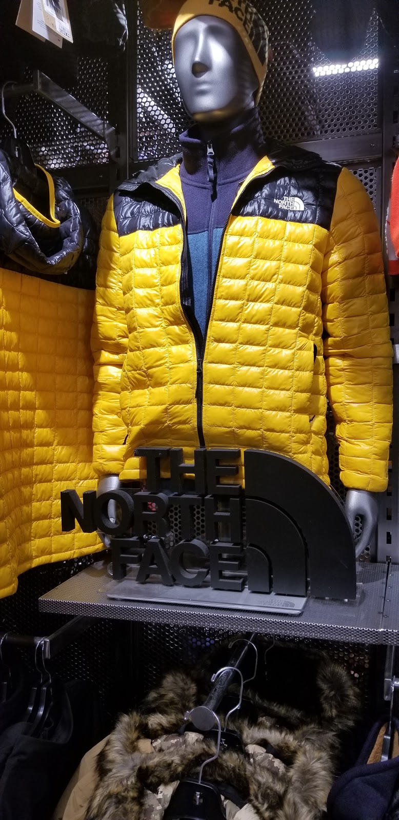 Magasin Latulippe | 2100 Rue des Grands Marchés, Trois-Rivières, QC G9B 0Y9, Canada | Phone: (819) 299-3024