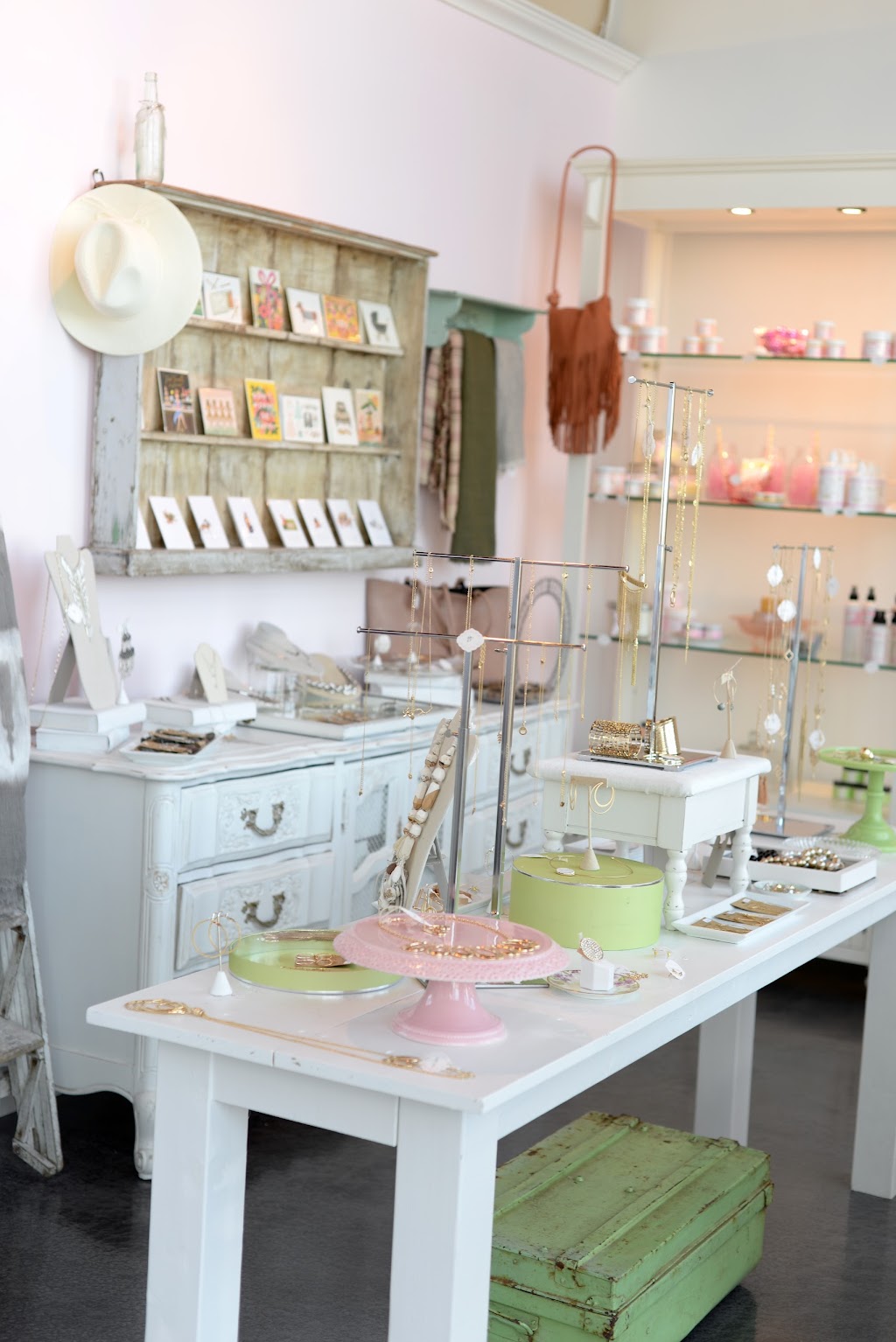 Frilly Lilly | 5230 Windermere Blvd, Edmonton, AB T6W 0L9, Canada | Phone: (780) 757-0071
