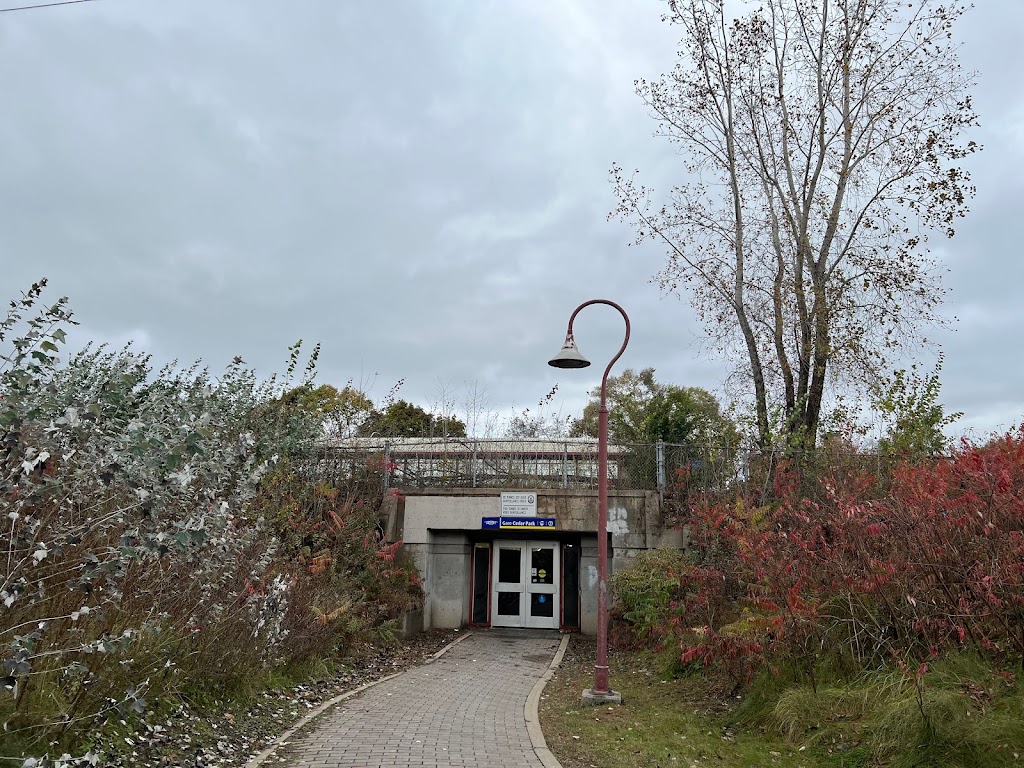 Gare Cedar Park | 518 Ave Donegani, Pointe-Claire, QC H9R 2W8, Canada | Phone: (514) 287-8726