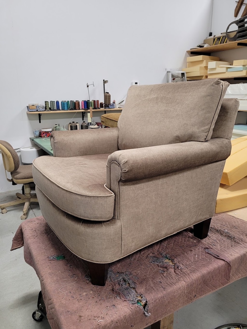 Custom Touch | 5-2462 Industrial St, Burlington, ON L7P 1A5, Canada | Phone: (905) 634-5225