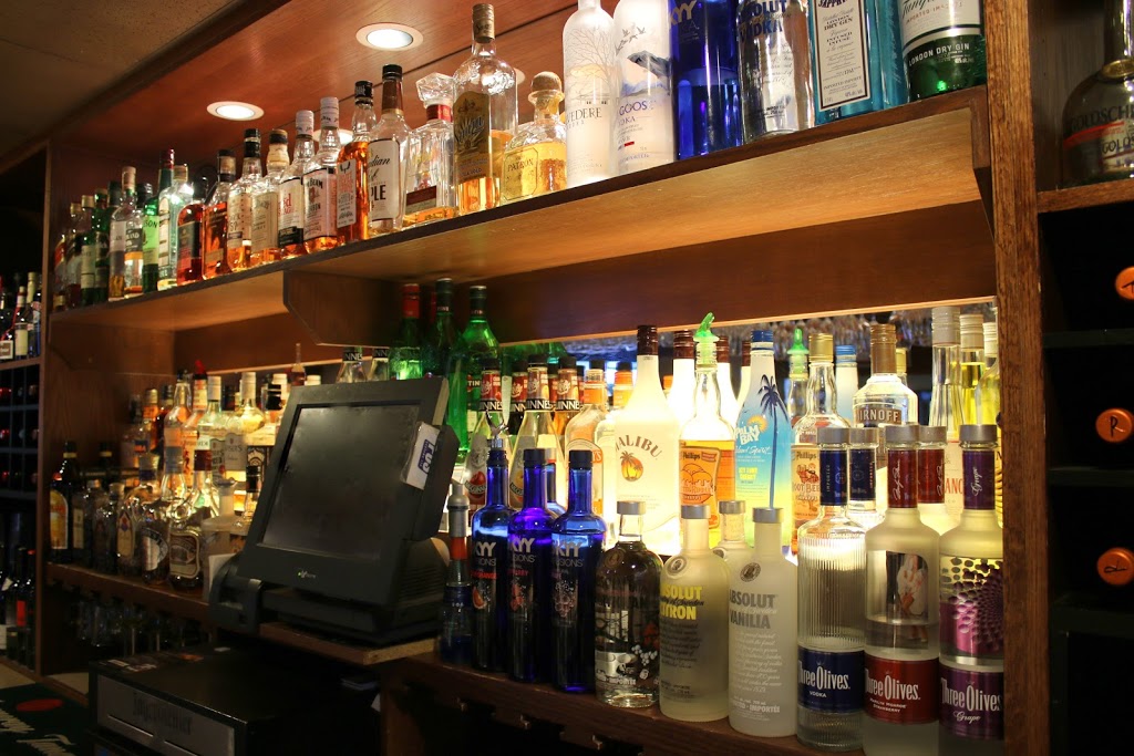 Silver Heights Restaurant | 2169 Portage Ave, Winnipeg, MB R3J 0L7, Canada | Phone: (204) 889-7246