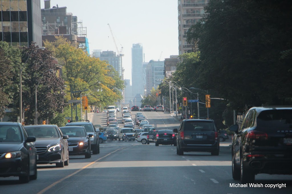 Lawton Parkette | 1600 Yonge St, Toronto, ON M4T 1Z8, Canada | Phone: (416) 338-4386