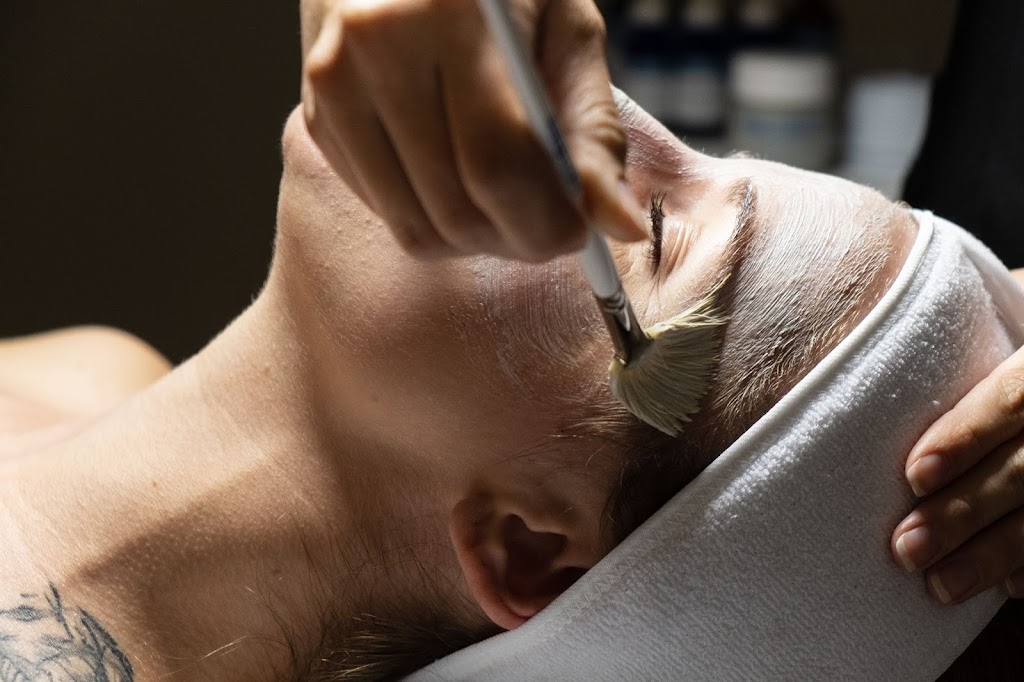 JN esthétique - Terrebonne | 879 Rue St Pierre, Terrebonne, QC J6W 1E6, Canada | Phone: (438) 872-7975