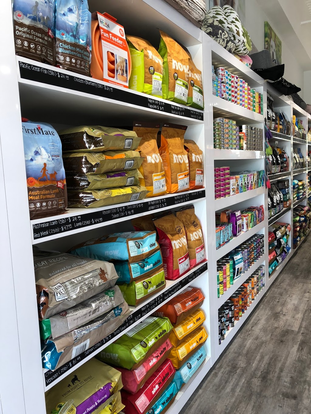 Bone & Biscuit | Southpointe, 9378 Southfort Dr #105, Fort Saskatchewan, AB T8L 0C5, Canada | Phone: (587) 285-2663